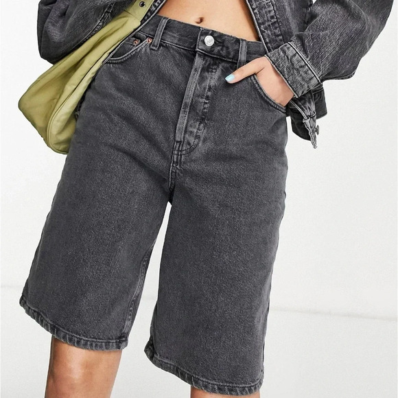Topshop Editor Longline Denim Shorts In Washed Black - Picture 2 of 4